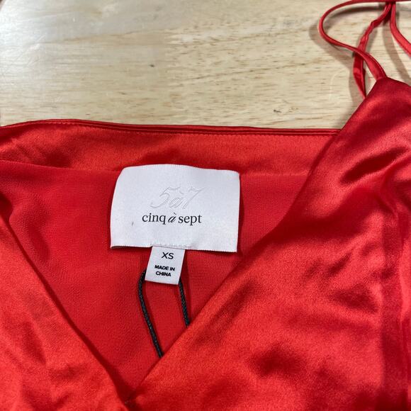 Cinq à Sept NWT Mirin Silk Top Chili Pepper Red Tank Blouse V-Neck Size XS - Picture 5 of 13